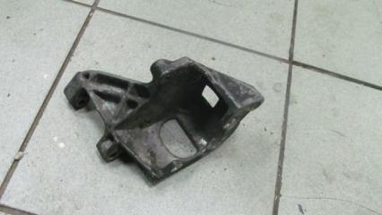 Запчасть кронштейн гидроусилителя руля Volkswagen GOLF 3 1993
