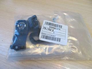 Запчасть крепление фары левое Audi Q5