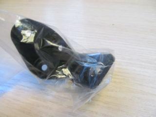 Запчасть крепление фары левое Audi Q5