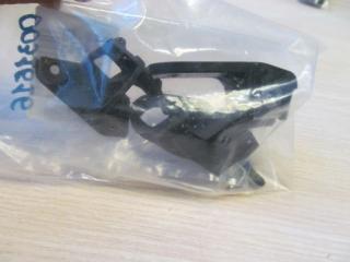 Запчасть крепление фары правое Audi A5
