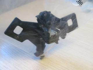 Запчасть крепление фары правое Audi A5