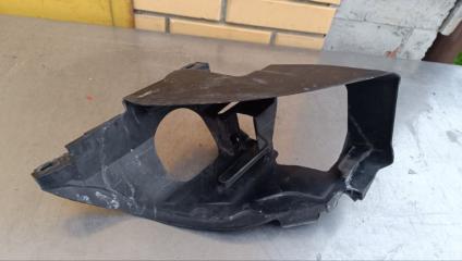 Запчасть кронштейн фары правый Audi Q7