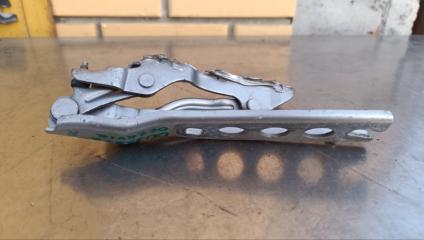 Петля капота правая Octavia A5 2004-2013