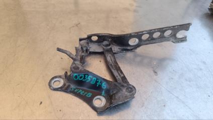 Петля капота левая Skoda Superb 2 2008-2015 3T0823301B Б/У
