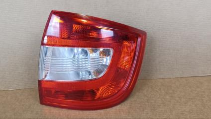 Фонарь правый Skoda Rapid