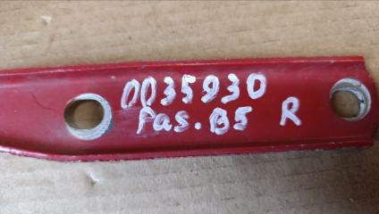 Петля капота правая Passat B5 1997-2005