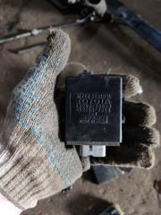 Фото запчасти реле стеклоочистителя Toyota Estima Lucida Б/У запчасть Запчасть реле стеклоочистителя Toyota Estima Lucida