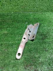 Фото запчасти петля капота правая Renault logan Б/У запчасть Запчасть петля капота правая Renault logan