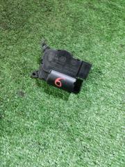 Запчасть моторчик заслонки печки Porsche Cayenne 2006