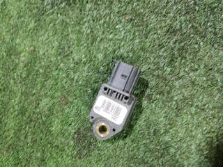 Фото запчасти датчик air bag Toyota Auris Б/У запчасть Запчасть датчик air bag Toyota Auris