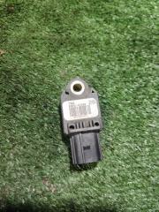 Фото запчасти датчик air bag Toyota Auris Б/У запчасть Запчасть датчик air bag Toyota Auris