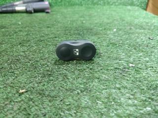 Фото запчасти кнопка стеклоподъемника Nissan Almera 2015 Б/У запчасть Запчасть кнопка стеклоподъемника Nissan Almera 2015