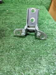 Фото запчасти петля двери задняя правая Geely Emgrand EC7 2014 Б/У запчасть Запчасть петля двери задняя правая Geely Emgrand EC7 2014