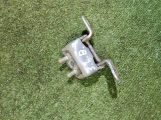 Фото запчасти петля двери задняя левая Toyota Corolla Б/У запчасть Запчасть петля двери задняя левая Toyota Corolla