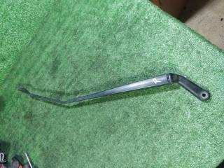 Запчасть поводок стеклоочистителя правый Peugeot 206