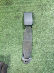 Запчасть защелка ремня безопасности задняя Peugeot 206