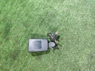 Запчасть защелка ремня безопасности задняя Opel Corsa