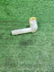 Фото запчасти горловина бачка омывателя Ford Focus Б/У запчасть Запчасть горловина бачка омывателя Ford Focus