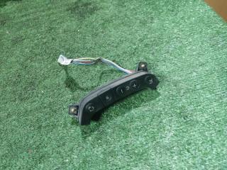 Запчасть кнопки в руль BMW 5