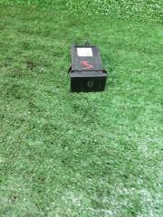 Запчасть кнопка обогрева заднего стекла Volkswagen Passat