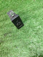 Запчасть кнопка обогрева сидений Volkswagen Passat