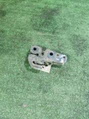 Запчасть замок капота Skoda Fabia 2009