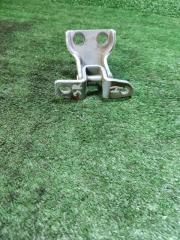 Фото запчасти петля двери задняя правая Haima M3 2014 Б/У запчасть Запчасть петля двери задняя правая Haima M3 2014