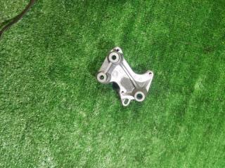 Запчасть кронштейн Volkswagen Beetle