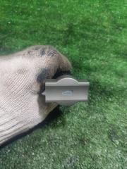 Фото запчасти кнопка открывания багажника Chery M11 2010 Б/У запчасть Запчасть кнопка открывания багажника Chery M11 2010