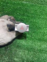 Фото запчасти кнопка аварийной сигнализации Chery M11 2010 Б/У запчасть Запчасть кнопка аварийной сигнализации Chery M11 2010