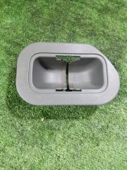 Фото запчасти крышка кронштейна сиденья Toyota Land Cruiser 2008 Б/У запчасть Запчасть крышка кронштейна сиденья Toyota Land Cruiser 2008