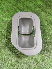 Фото запчасти крышка кронштейна сиденья Toyota Land Cruiser 2008 Б/У запчасть Запчасть крышка кронштейна сиденья Toyota Land Cruiser 2008