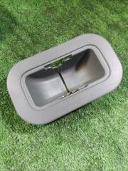 Фото запчасти крышка кронштейна сиденья Toyota Land Cruiser 2008 Б/У запчасть Запчасть крышка кронштейна сиденья Toyota Land Cruiser 2008