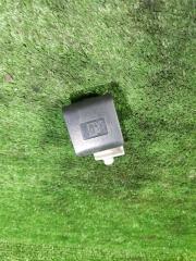 Фото запчасти ручка открывания бензобака Toyota Land Cruiser 2008 Б/У запчасть Запчасть ручка открывания бензобака Toyota Land Cruiser 2008