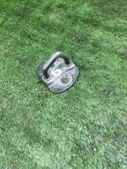 Фото запчасти ответная часть замка багажника Toyota Land Cruiser 2008 Б/У запчасть Запчасть ответная часть замка багажника Toyota Land Cruiser 2008