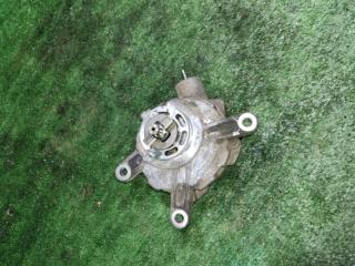 Насос вакуумный Toyota Land Cruiser 2008