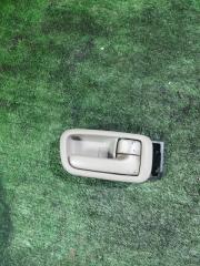 Фото запчасти ручка двери внутренняя задняя правая Toyota RAV4 Б/У запчасть Запчасть ручка двери внутренняя задняя правая Toyota RAV4