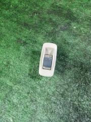 Фото запчасти кнопка стеклоподъемника задняя правая Toyota RAV4 Б/У запчасть Запчасть кнопка стеклоподъемника задняя правая Toyota RAV4