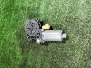 Фото запчасти моторчик стеклоподъемника передний левый Cadillac DeVille 2000 Б/У запчасть Запчасть моторчик стеклоподъемника передний левый Cadillac DeVille 2000