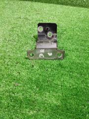 Фото запчасти петля двери задняя правая Cadillac DeVille 2000 Б/У запчасть Запчасть петля двери задняя правая Cadillac DeVille 2000