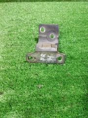 Фото запчасти петля двери передняя правая Cadillac DeVille 2000 Б/У запчасть Запчасть петля двери передняя правая Cadillac DeVille 2000