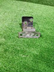 Фото запчасти петля двери задняя левая Cadillac DeVille 2000 Б/У запчасть Запчасть петля двери задняя левая Cadillac DeVille 2000