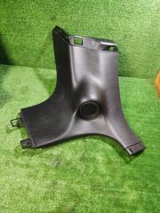 Фото запчасти обшивка багажника задняя правая Jeep Grand Cherokee 2012 Б/У запчасть Запчасть обшивка багажника задняя правая Jeep Grand Cherokee 2012