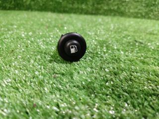 Фото запчасти кнопка открывания бензобака Jeep Grand Cherokee 2012 Б/У запчасть Запчасть кнопка открывания бензобака Jeep Grand Cherokee 2012