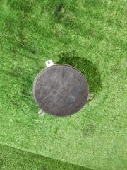 Фото запчасти динамик в дверь задний правый Jeep Grand Cherokee 2012 Б/У запчасть Запчасть динамик в дверь задний правый Jeep Grand Cherokee 2012