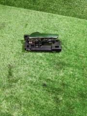 Фото запчасти ручка двери внутренняя передняя левая Jeep Grand Cherokee 2012 Б/У запчасть Запчасть ручка двери внутренняя передняя левая Jeep Grand Cherokee 2012