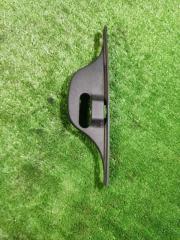 Фото запчасти накладка двери багажника Jeep Grand Cherokee 2012 Б/У запчасть Запчасть накладка двери багажника Jeep Grand Cherokee 2012