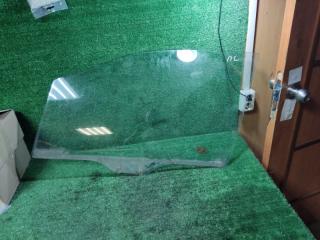 Запчасть стекло двери переднее левое Mazda Premacy 2000