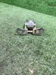 Фото запчасти петля двери задняя левая Hyundai Tucson 2008 Б/У запчасть Запчасть петля двери задняя левая Hyundai Tucson 2008