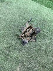 Фото запчасти замок капота Hyundai Tucson 2008 Б/У запчасть Запчасть замок капота Hyundai Tucson 2008